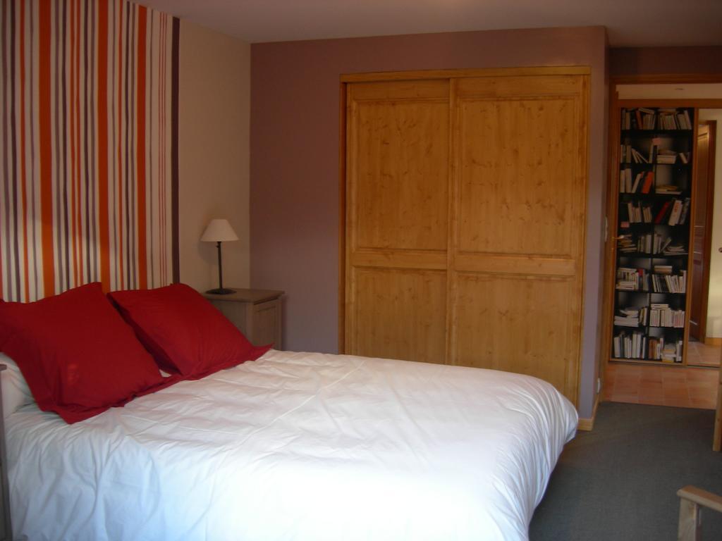 Gite La Penhatiere Baulon Zimmer foto